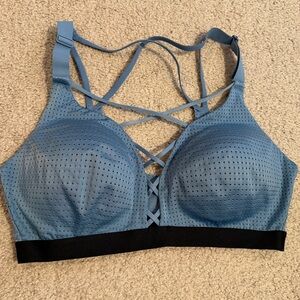 Victoria’s Secret Sport lightweight blue sports bra size 36c